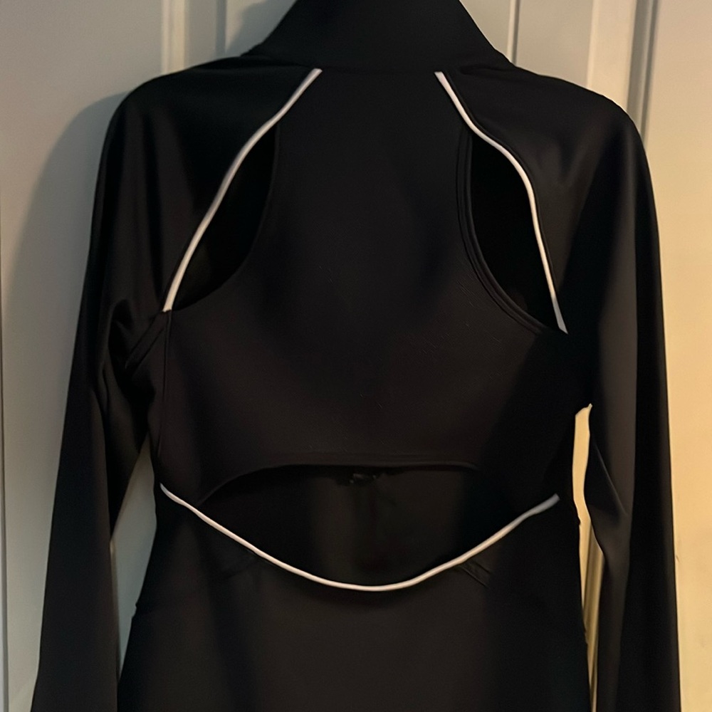 Women’s Under Armour workout heat heat gear jacket. Sz Sm